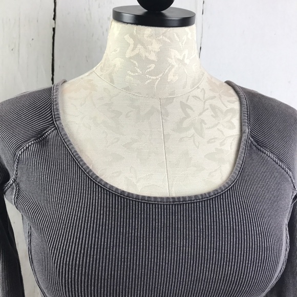 Free People Gray Ribbed Top - Picture 3 of 5